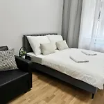 Newly Appartment At Muzeum